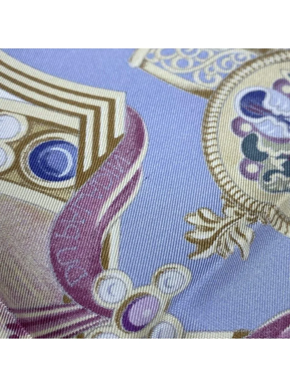 ★SOLD★ Hermes Scarf Carre 90 Ivory Purple Multi le Triomphe du Paladin - Picture 5 of 7